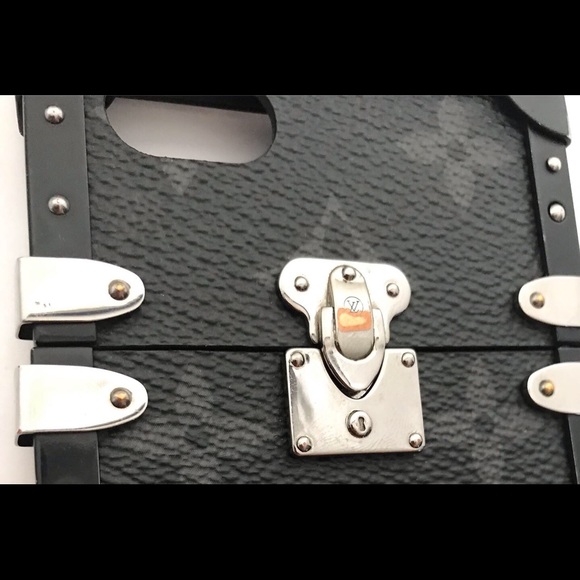 ❌SOLD❌Louis Vuitton Eye-Trunk iPhone7 / 8 Case - Picture 7 of 8